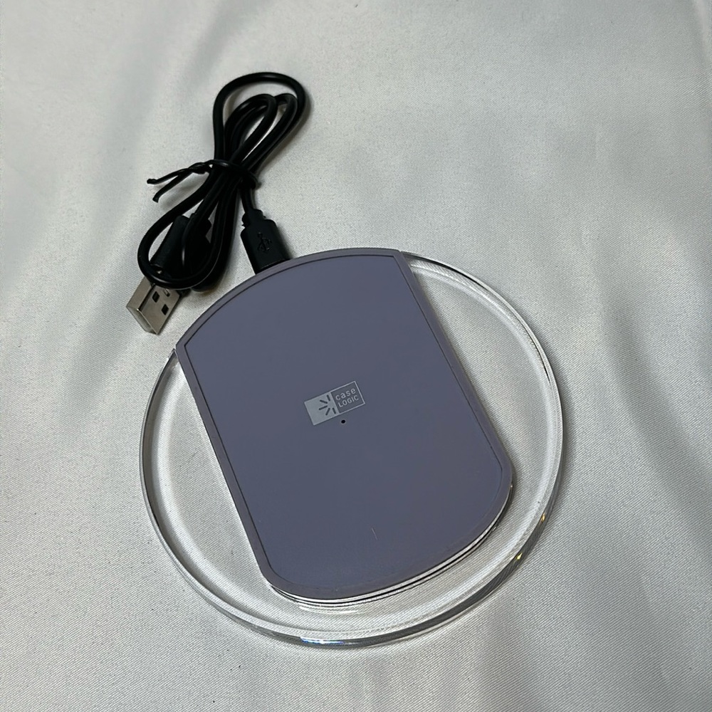 🐼 3/$25 nwot wireless charger
